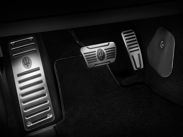 مازيراتي تكشف النقاب عن نسخة تروفيو من طراز ليفانتي